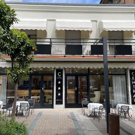 סאלו Hotel Central Giacomini מראה חיצוני תמונה