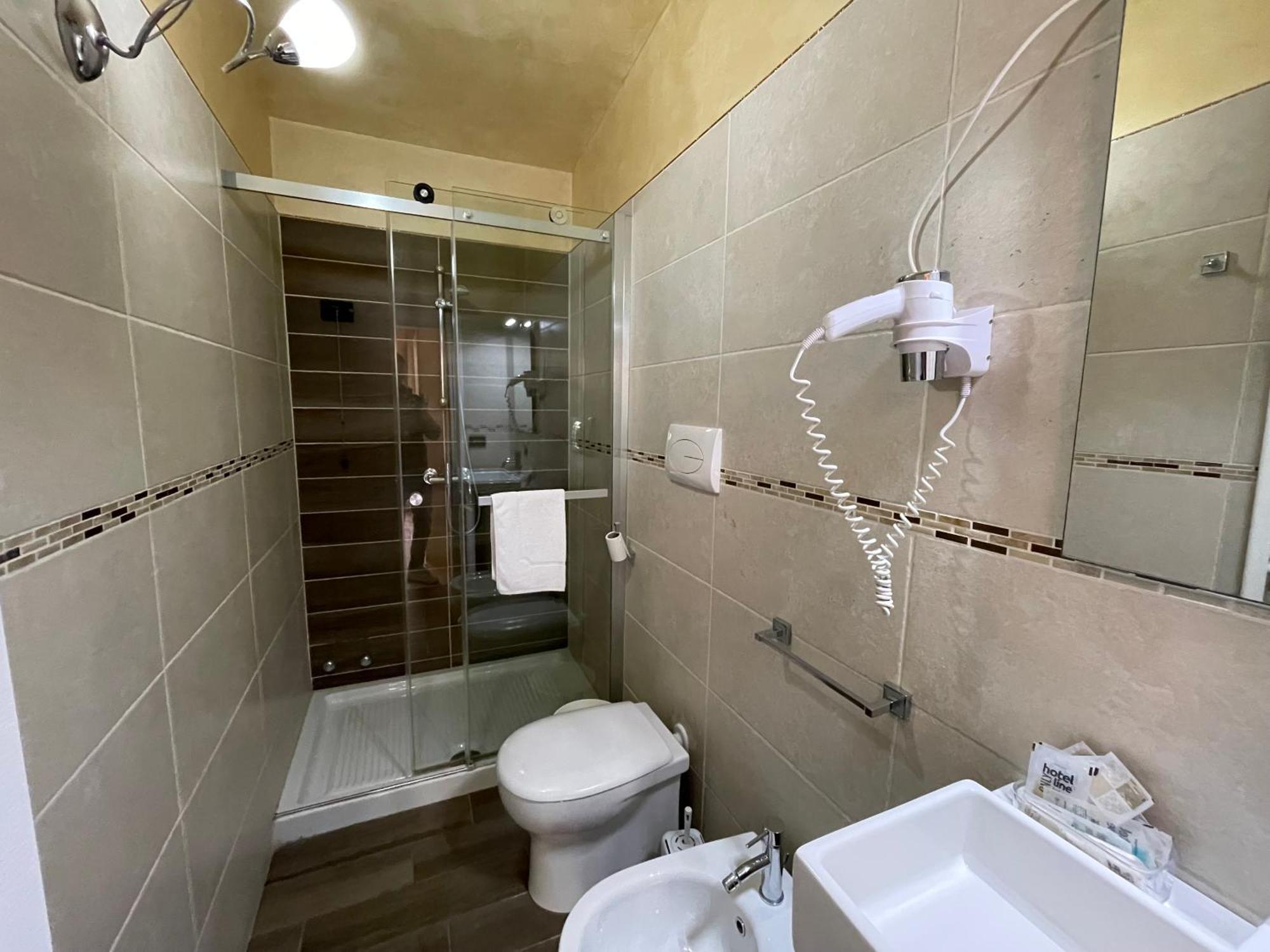 סאלו Hotel Central Giacomini מראה חיצוני תמונה