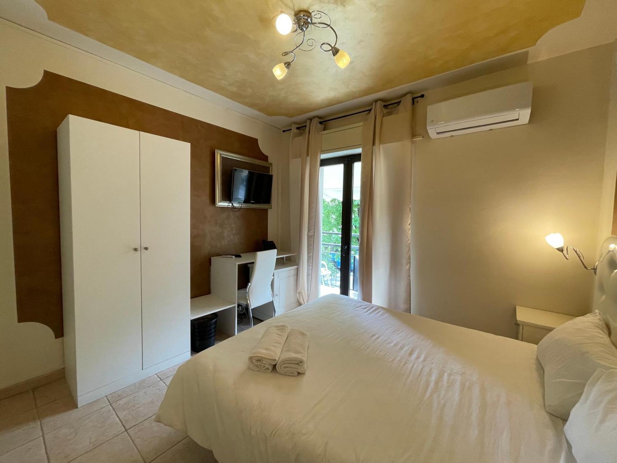 סאלו Hotel Central Giacomini מראה חיצוני תמונה