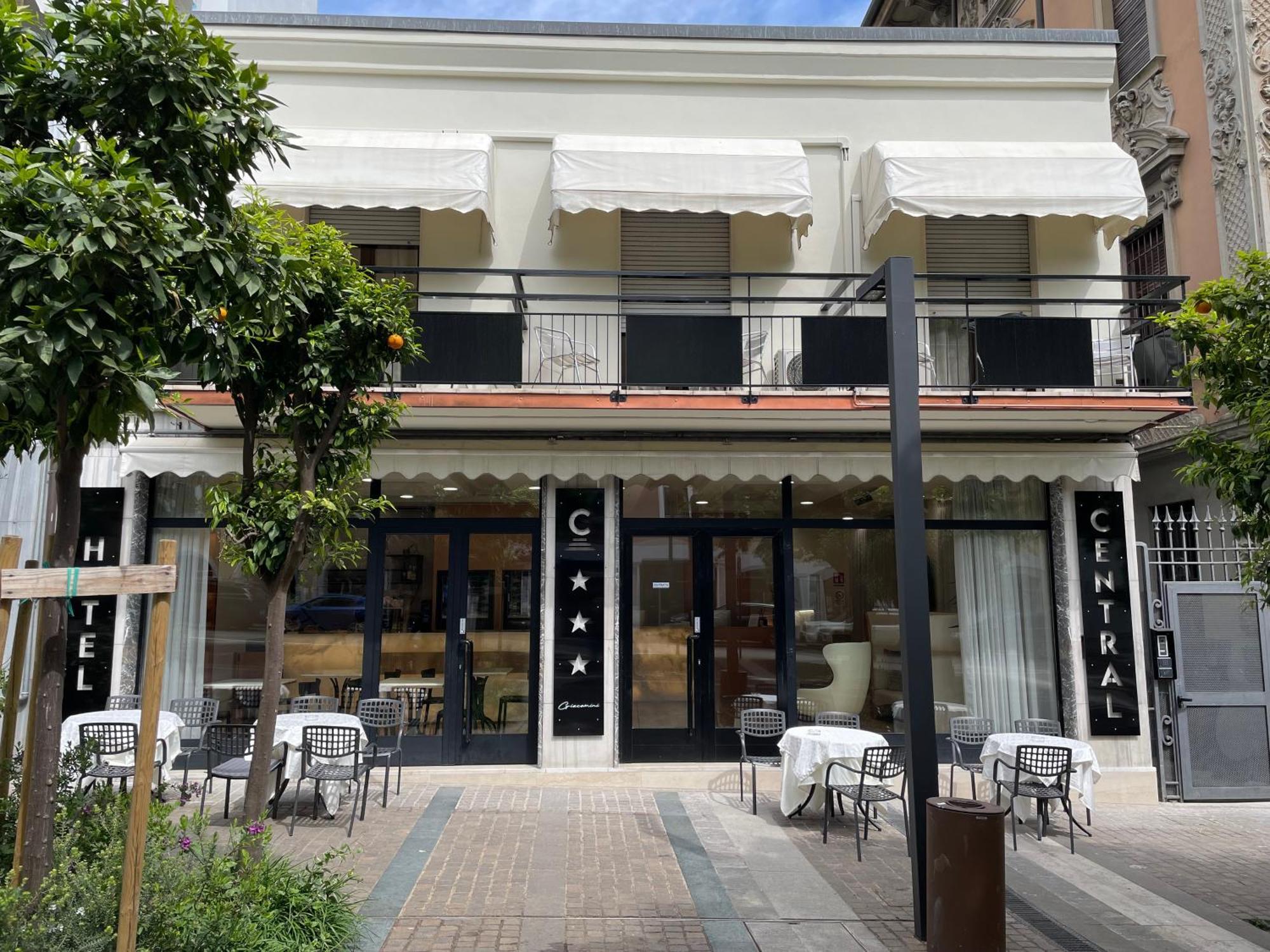סאלו Hotel Central Giacomini מראה חיצוני תמונה