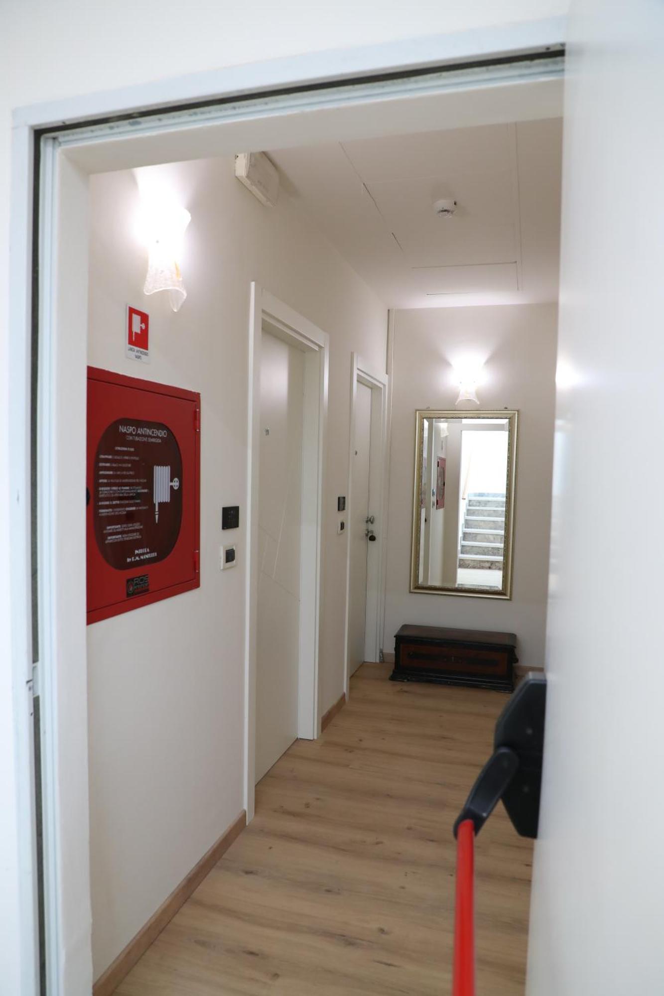 סאלו Hotel Central Giacomini מראה חיצוני תמונה