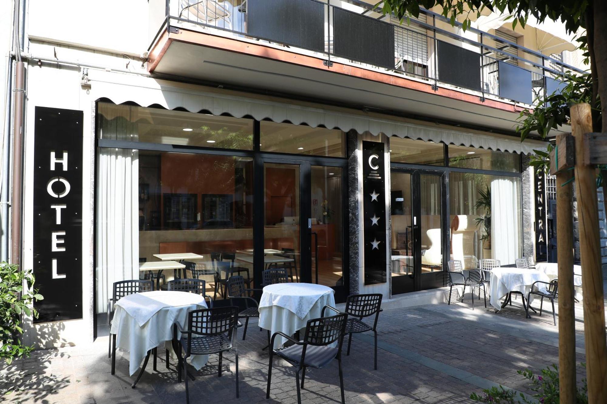 סאלו Hotel Central Giacomini מראה חיצוני תמונה
