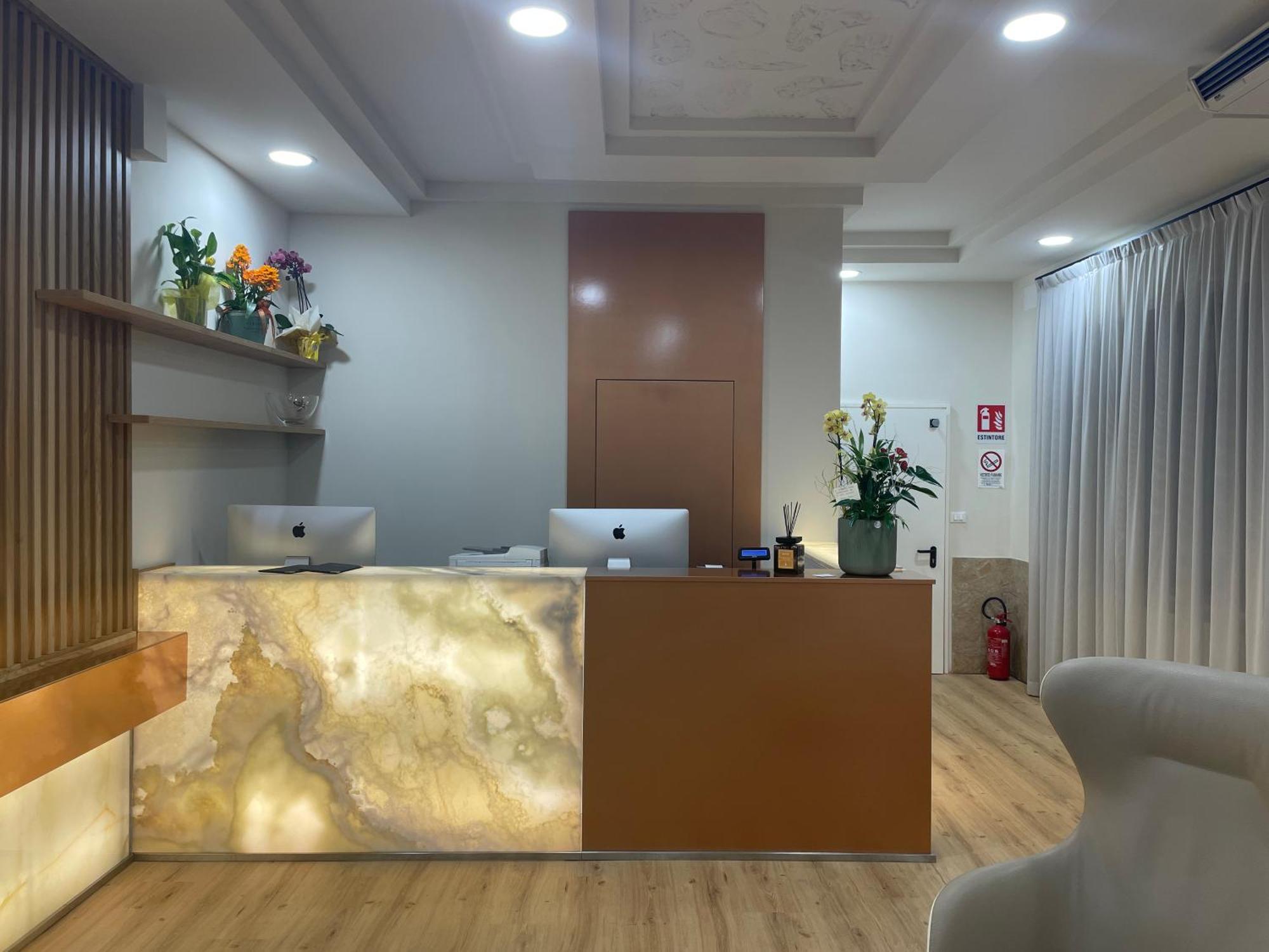 סאלו Hotel Central Giacomini מראה חיצוני תמונה