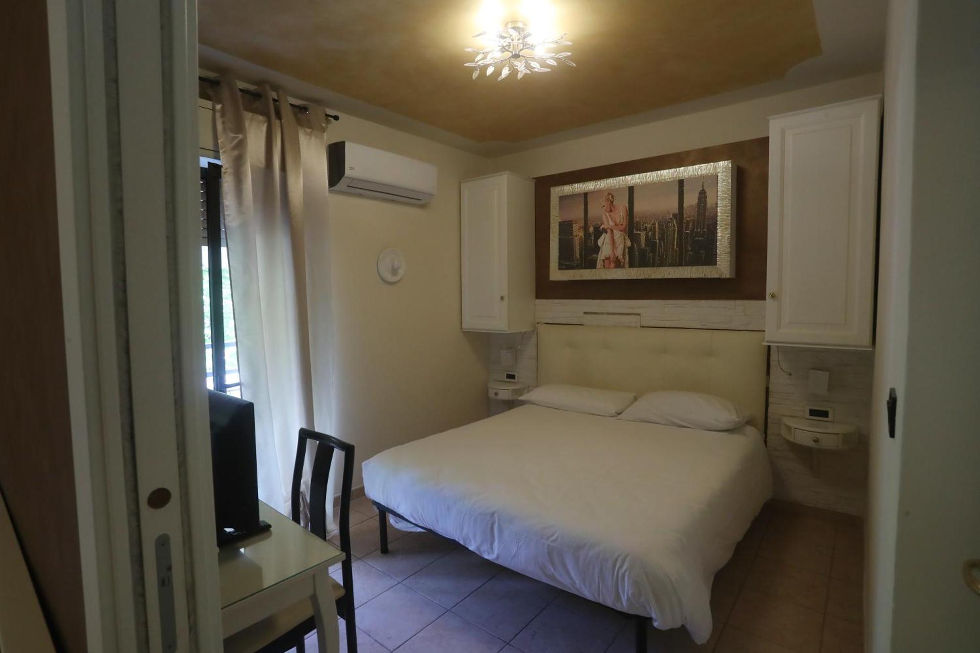 סאלו Hotel Central Giacomini מראה חיצוני תמונה