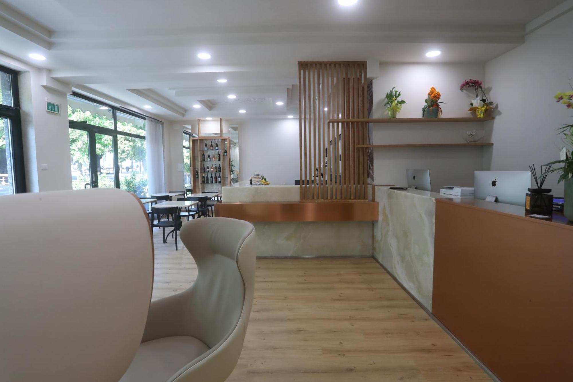 סאלו Hotel Central Giacomini מראה חיצוני תמונה
