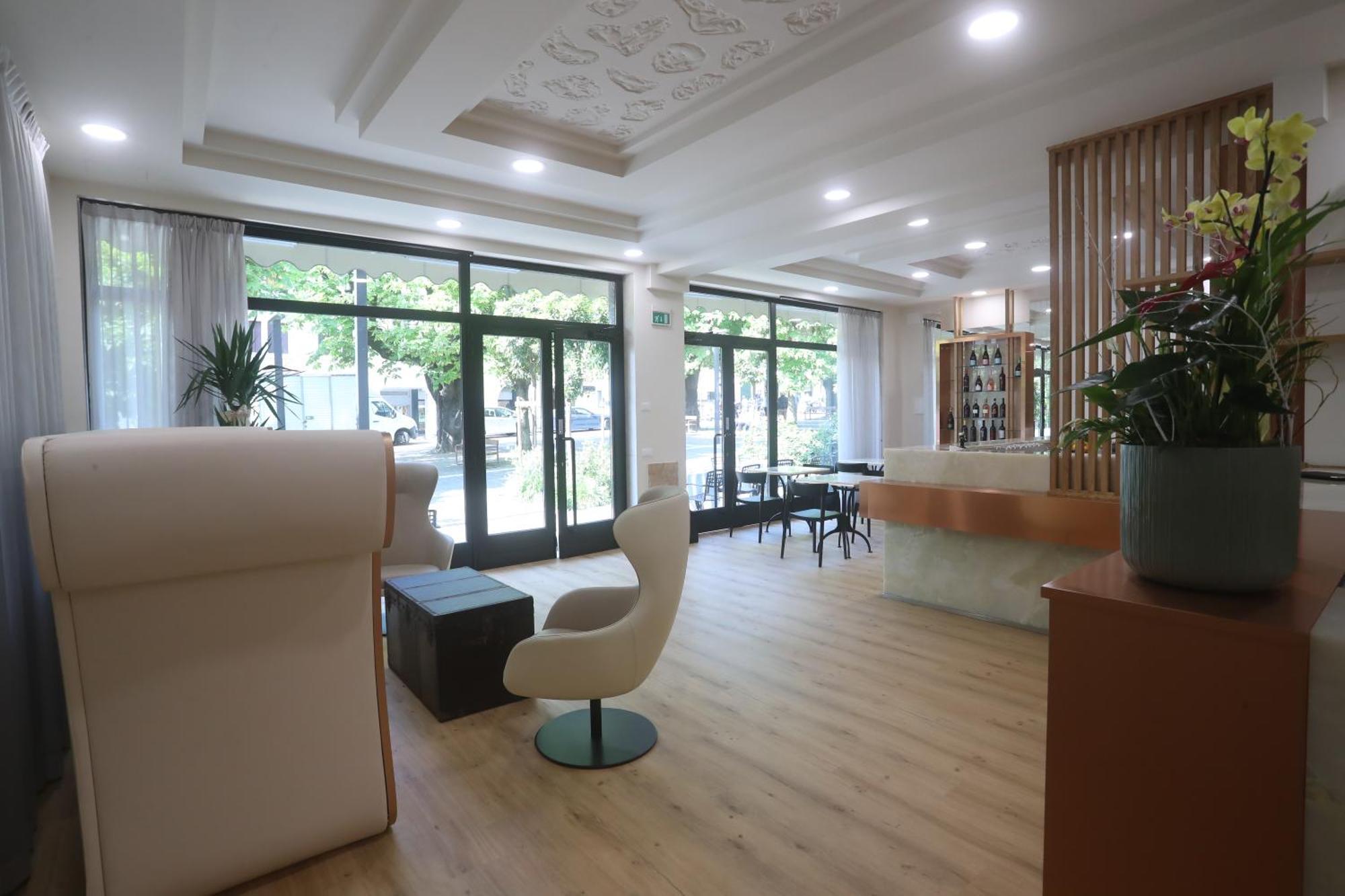 סאלו Hotel Central Giacomini מראה חיצוני תמונה