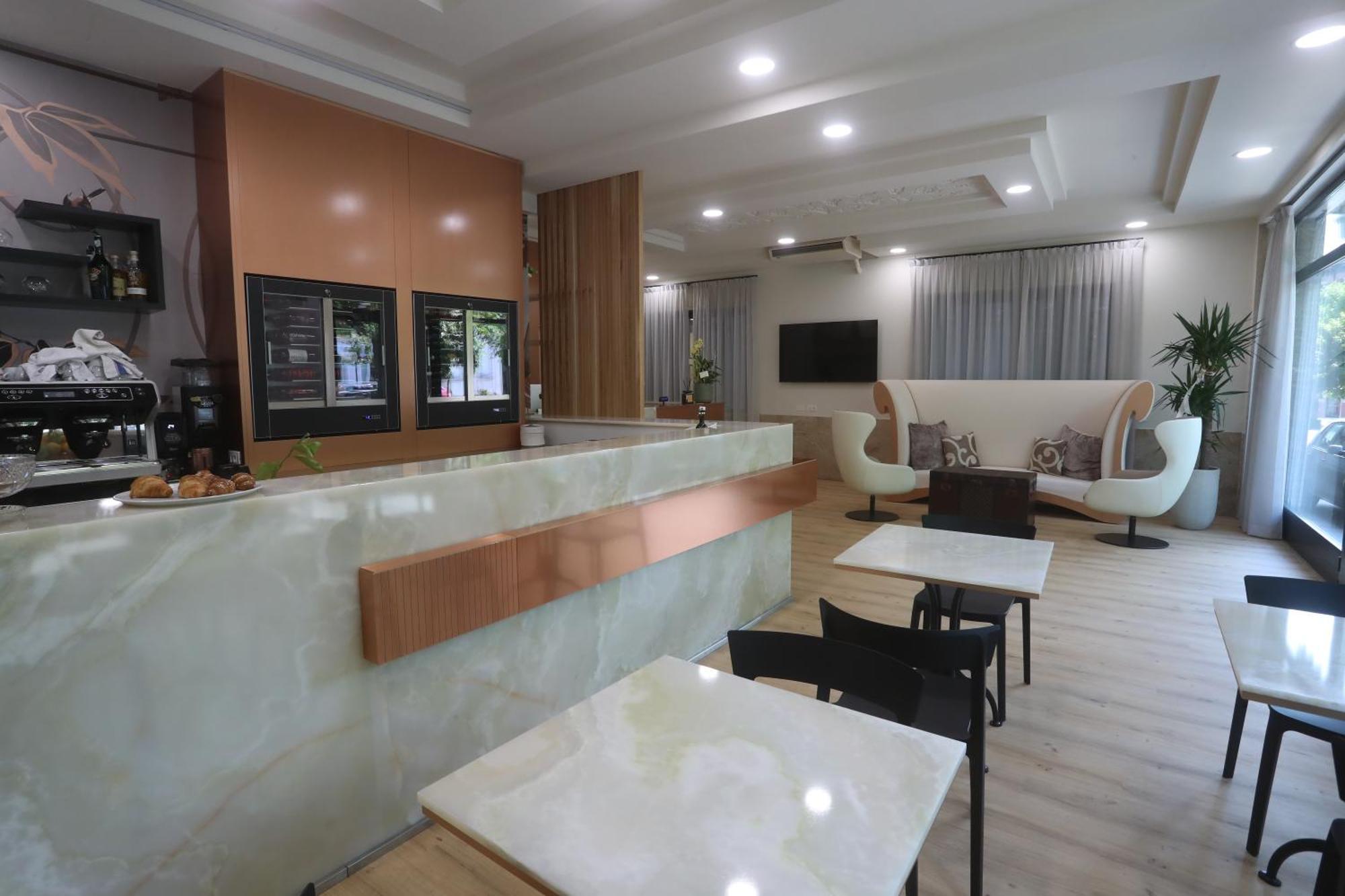 סאלו Hotel Central Giacomini מראה חיצוני תמונה