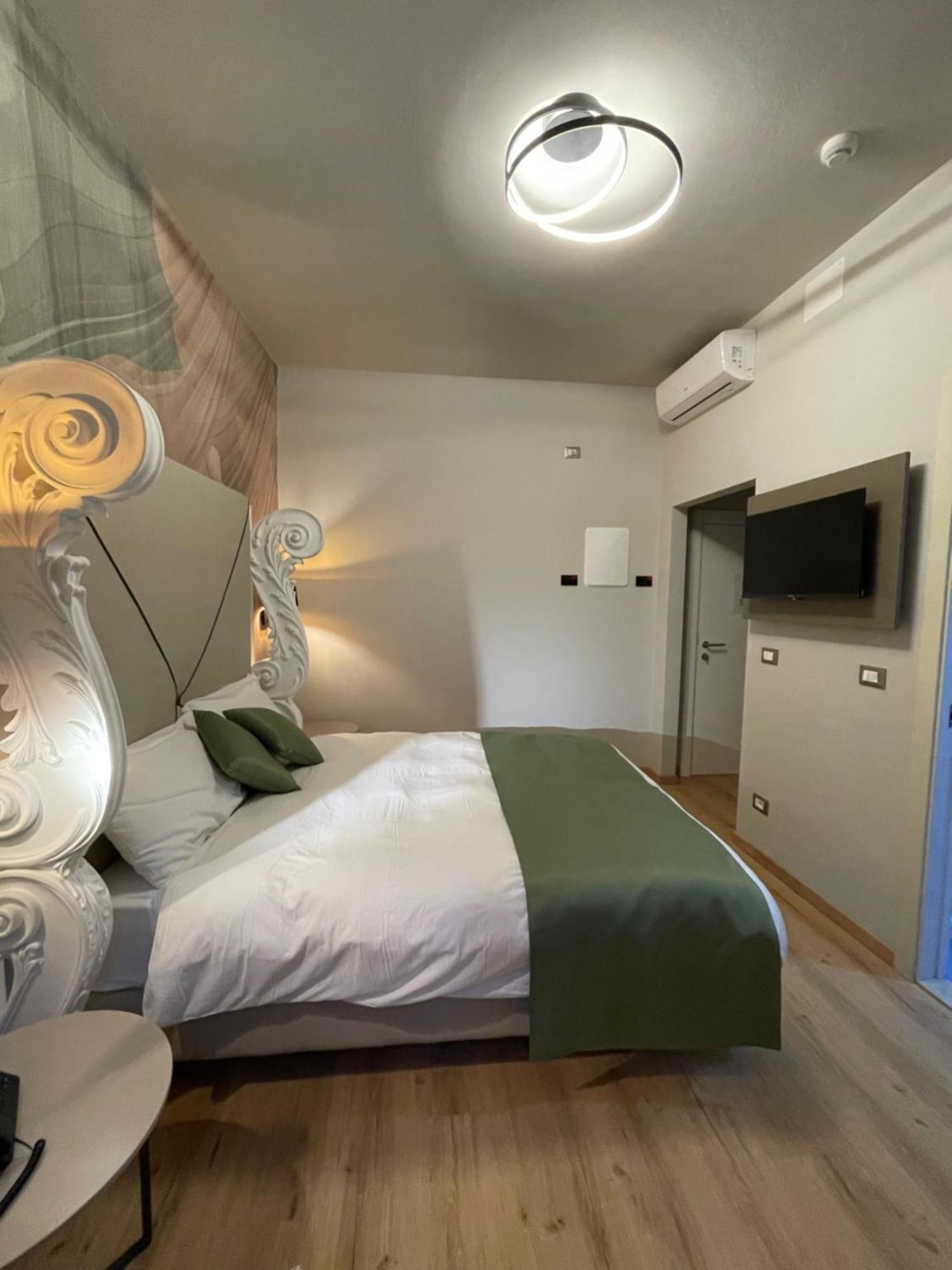 סאלו Hotel Central Giacomini מראה חיצוני תמונה